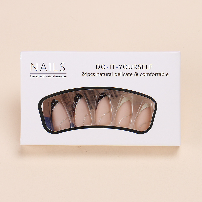 24-delige draagbare nagels in  - Nail Art French Nails recensie en prijs